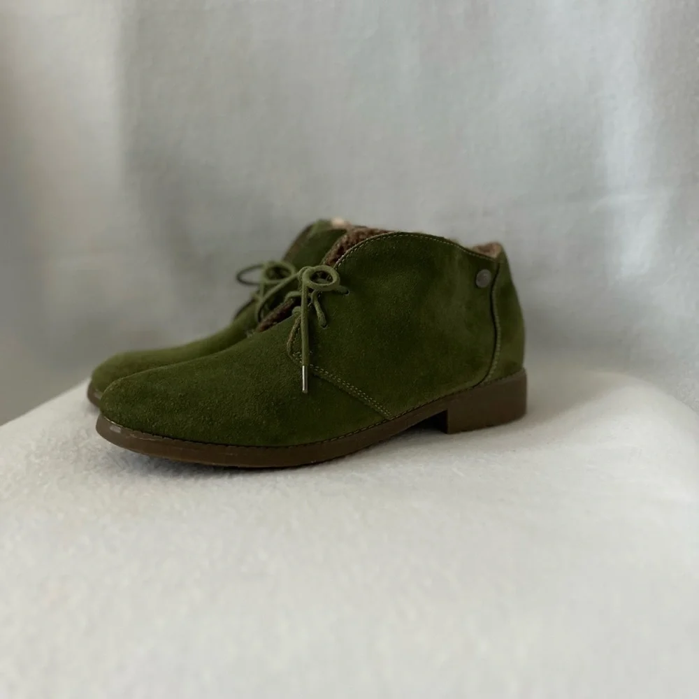 Eddie Bauer size 9 1/2 Green Suede Faux Fur Lining Ankle Boots